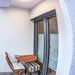 Lj - Apartment