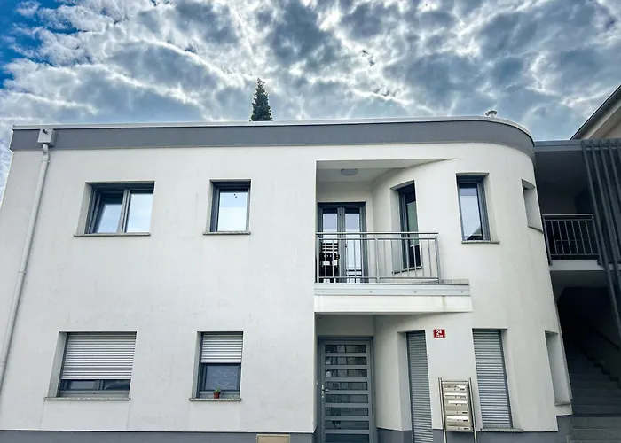 Lj - * Šempeter pri Gorici